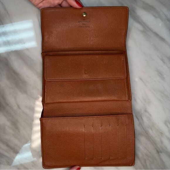 Louis Vuitton Trifold Wallet (Authentic) - Picture 5 of 14